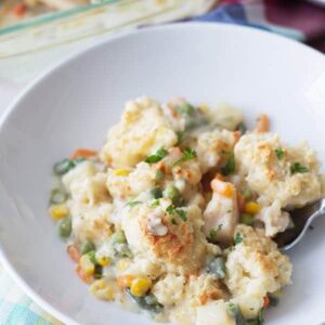 Chicken Pot Pie -with an easy crumble topping on top of creamy vegetables and chicken. | countrysidecravings.com