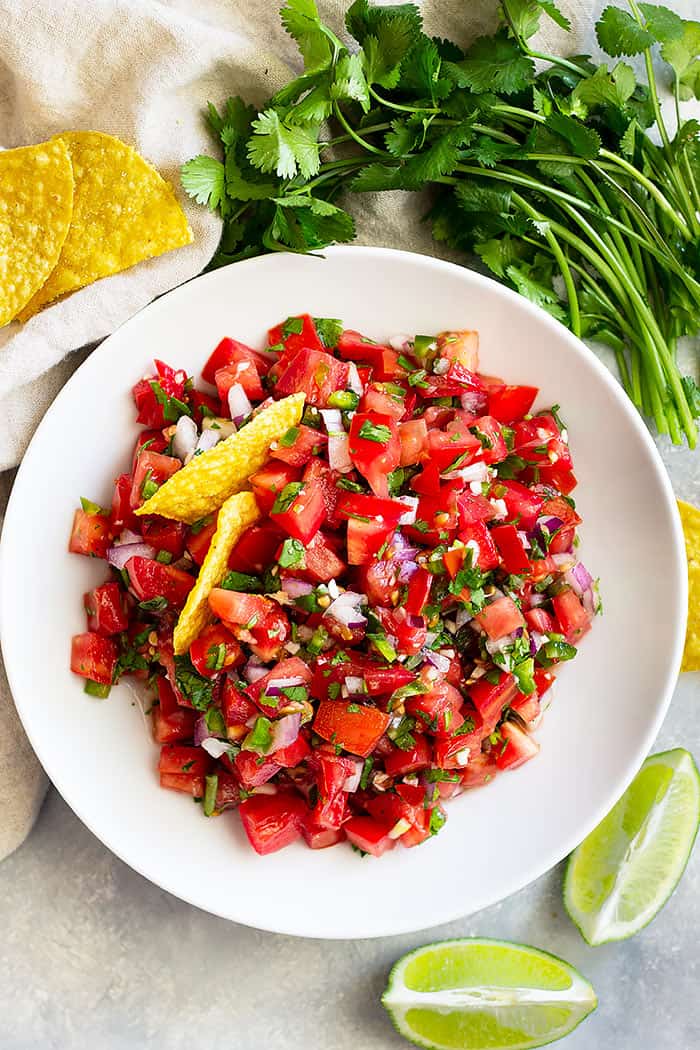 How to make Homemade Pico de Gallo -a simple and easy fresh salsa that goes great with so many Mexican dishes!