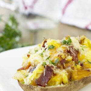 These Twice Baked Breakfast Potatoes are a great way to use leftover baked potatoes! | Countryside Cravings